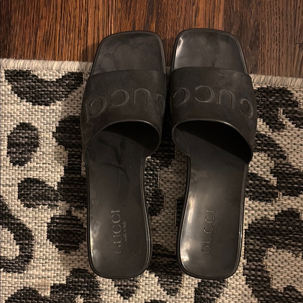 Gucci Black Minimalist Slide Sandals